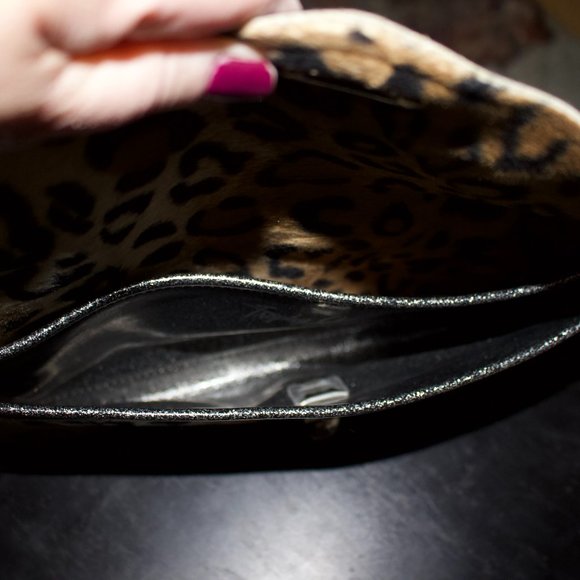 Vintage Trophy Queen Leopard Fur Clutch Sparkle Vinyl Orig $275 RARE Chain Strap - Picture 9 of 11